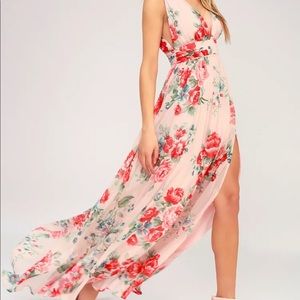 Lulu’s blush floral maxi dress